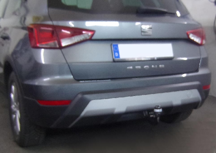 Anhängerkupplung für Seat-Arona auch FR, XCELLENCE, Beats, Style, Reference, Baureihe 2021-2023 V-abnehmbar 45 Grad