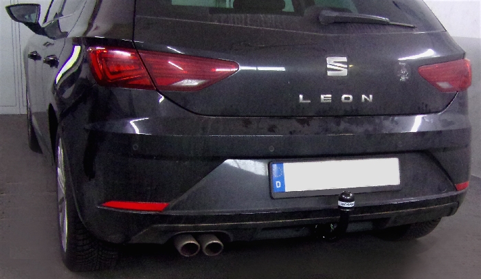 Anhängerkupplung für Seat-Leon Fließheck Typ 5F, Baureihe 2017-2019 V-abnehmbar 45 Grad