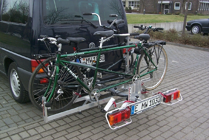Allround Tandemträger f. 1 Tandem plus 2 Fahrr. Typ UT für d. Anhängerkupplung AHK Fahrradträger für Tandemfahrräder