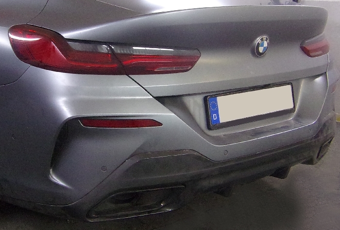 Anhängerkupplung für BMW-8er F93 Gran Coupe M8 xDrive u. Competition, nur für Heckträgerbetrieb, Baureihe 2019- V-abnehmbar  Anhängerkupplung für BMW-8er F93 Gran Coupe M8 xDrive u. Competition, nur für Heckträgerbetrieb, Baureihe 2019- V-abnehmbar