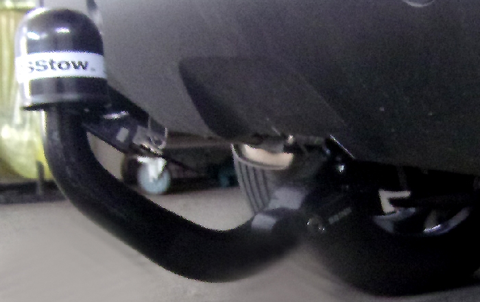 Anhängerkupplung für Dacia-Duster SUV, speziell Fzg. mit LPG Gas 2WD und 4WD, Baureihe 2018-2024 V-abnehmbar 45 Grad