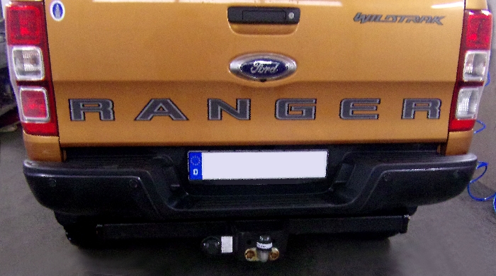 Anhängerkupplung für Ford-Ranger 4x2 WD m. Trittbrett, Baureihe 2012-2016 starr  Anhängerkupplung für Ford-Ranger 4x2 WD m. Trittbrett, Baureihe 2012-2016 starr