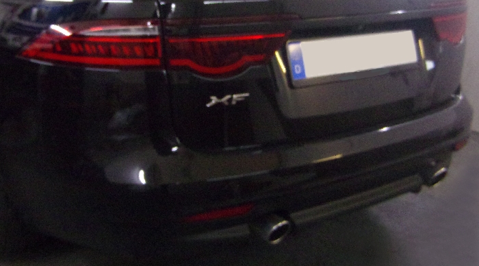 Anhängerkupplung für Jaguar-XF Kombi Sportbrake X260, Baureihe 2018-2020 V-abnehmbar  Anhängerkupplung für Jaguar-XF Kombi Sportbrake X260, Baureihe 2018-2020 V-abnehmbar