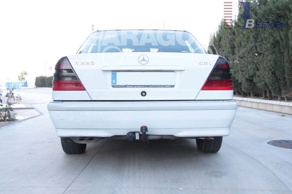 Anhängerkupplung für Mercedes-C-Klasse Lim. W202, Baureihe 1997-2000 starr