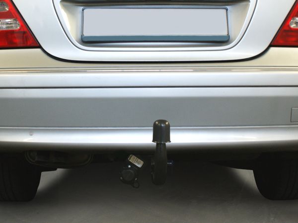 Anhängerkupplung für Mercedes-C-Klasse Lim. W203, Baureihe 2000-2005 V-abnehmbar  Anhängerkupplung für Mercedes-C-Klasse Lim. W203, Baureihe 2000-2005 V-abnehmbar