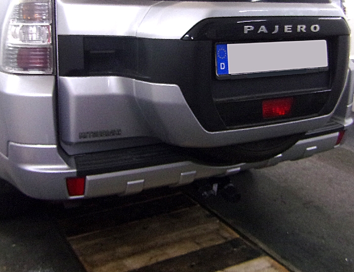 Anhängerkupplung für Mitsubishi-Pajero V80, langer Radstand, Baureihe 2007- abnehmbar  Anhängerkupplung für Mitsubishi-Pajero V80, langer Radstand, Baureihe 2007- abnehmbar