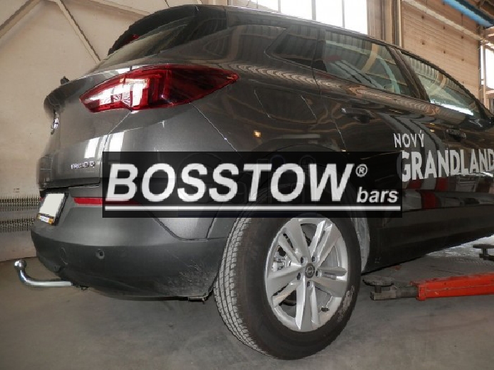 Anhängerkupplung für Opel-Grandland X mit Elektrosatzvorbereitung, Baureihe 2017-2020 starr  Anhängerkupplung für Opel-Grandland X mit Elektrosatzvorbereitung, Baureihe 2017-2020 starr