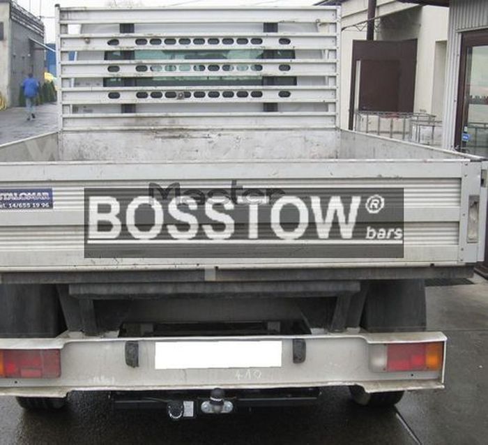 Anhängerkupplung für VW-Crafter II 30-35, Kasten, Radstd. 3640mm, 4490mm, Fzg. ohne Trittbrettst., o. Vorbereitung, Baureihe 2024- starr