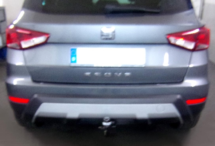 Anhängerkupplung für Seat-Arona auch FR, XCELLENCE, Beats, Style, Reference, Baureihe 2021-2023 V-abnehmbar 45 Grad