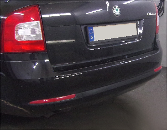 Anhängerkupplung für Skoda-Octavia 1Z Kombi, nicht 4x4, nicht RS, Baureihe 2009-2013 starr  Anhängerkupplung für Skoda-Octavia 1Z Kombi, nicht 4x4, nicht RS, Baureihe 2009-2013 starr