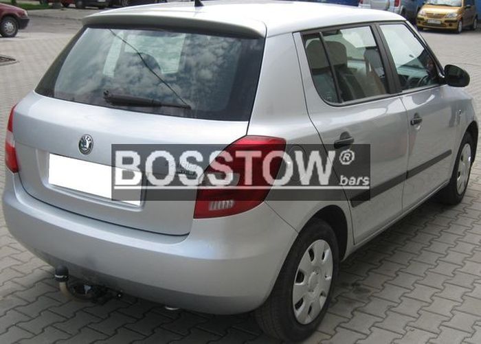 Anhängerkupplung für Skoda-Fabia Fließheck, nicht RS, Baureihe 1999-2007 V-abnehmbar  Anhängerkupplung für Skoda-Fabia Fließheck, nicht RS, Baureihe 1999-2007 V-abnehmbar