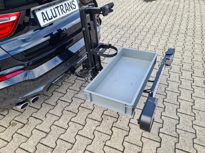 AA-AKTION: ALUTRANS Heckträger m. Kunststoffwanne 800x400mm f. Rollstuhl faltbar AHK Heckträger für Rollstuhl