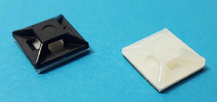 Kabelbinder- Sockel, schwarz, Lieferumfang 100 Stk. Kabelbinder- Sockel, schwarz, Lieferumfang 100 Stk.