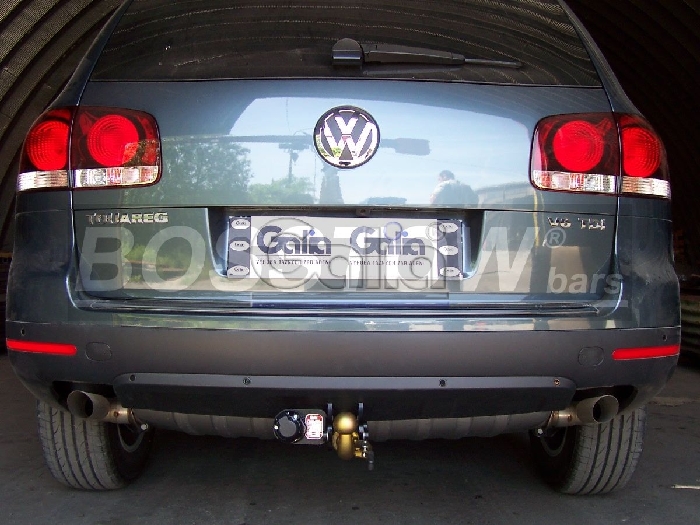 Anhängerkupplung für VW-Touareg - 2005-2010 f. Fzg. m. Reserverad am Boden Ausf.:  horizontal