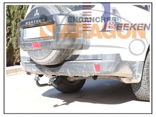 Anhängerkupplung für Mitsubishi-Pajero V60 (langer Radstand), Baureihe 2000-2002 abnehmbar  Anhängerkupplung für Mitsubishi-Pajero V60 (langer Radstand), Baureihe 2000-2002 abnehmbar