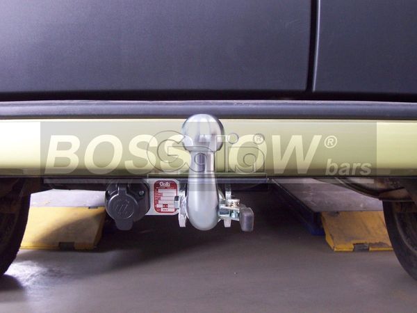 Anhängerkupplung für Renault-Kangoo I nicht 4x4, Baureihe 1998-2002 abnehmbar  Anhängerkupplung für Renault-Kangoo I nicht 4x4, Baureihe 1998-2002 abnehmbar