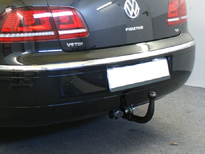 Anhängerkupplung für VW-Phaeton - 2002-2008 3d, Limousine Ausf.:  vertikal