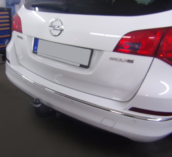 Anhängerkupplung für Opel-Astra J, Kombi, Baureihe 2010- starr