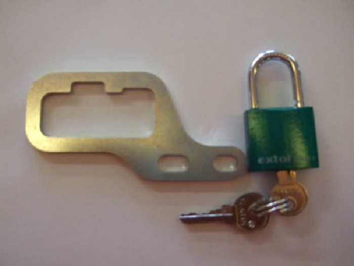Schlüssel mit Schloss für BOSStowbars silber-horiz. abnehmbar System